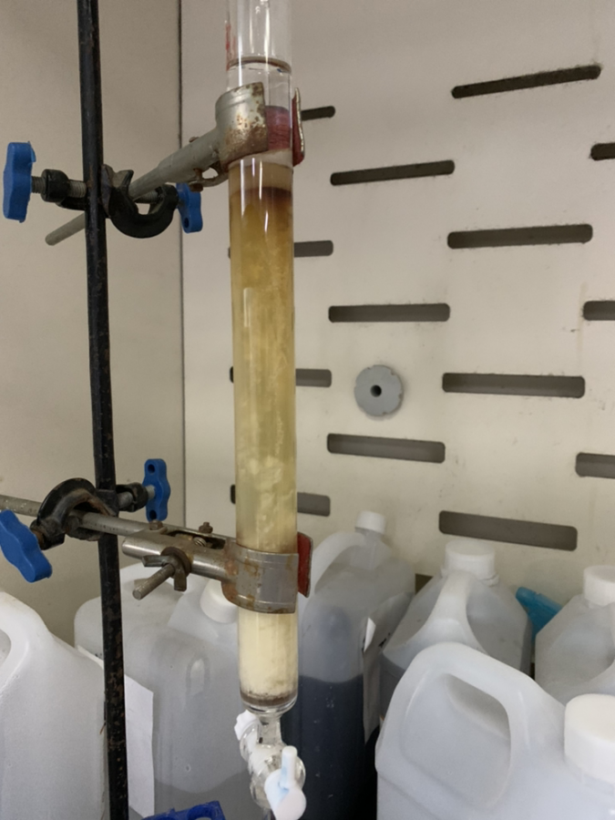 硅胶柱层析洗脱后柱子还是有很深的颜色是不是样品没完全洗脱